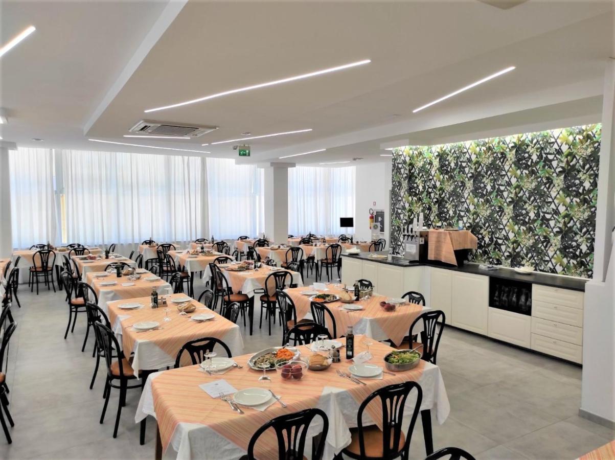 Hotel Madrid Rimini Extérieur photo