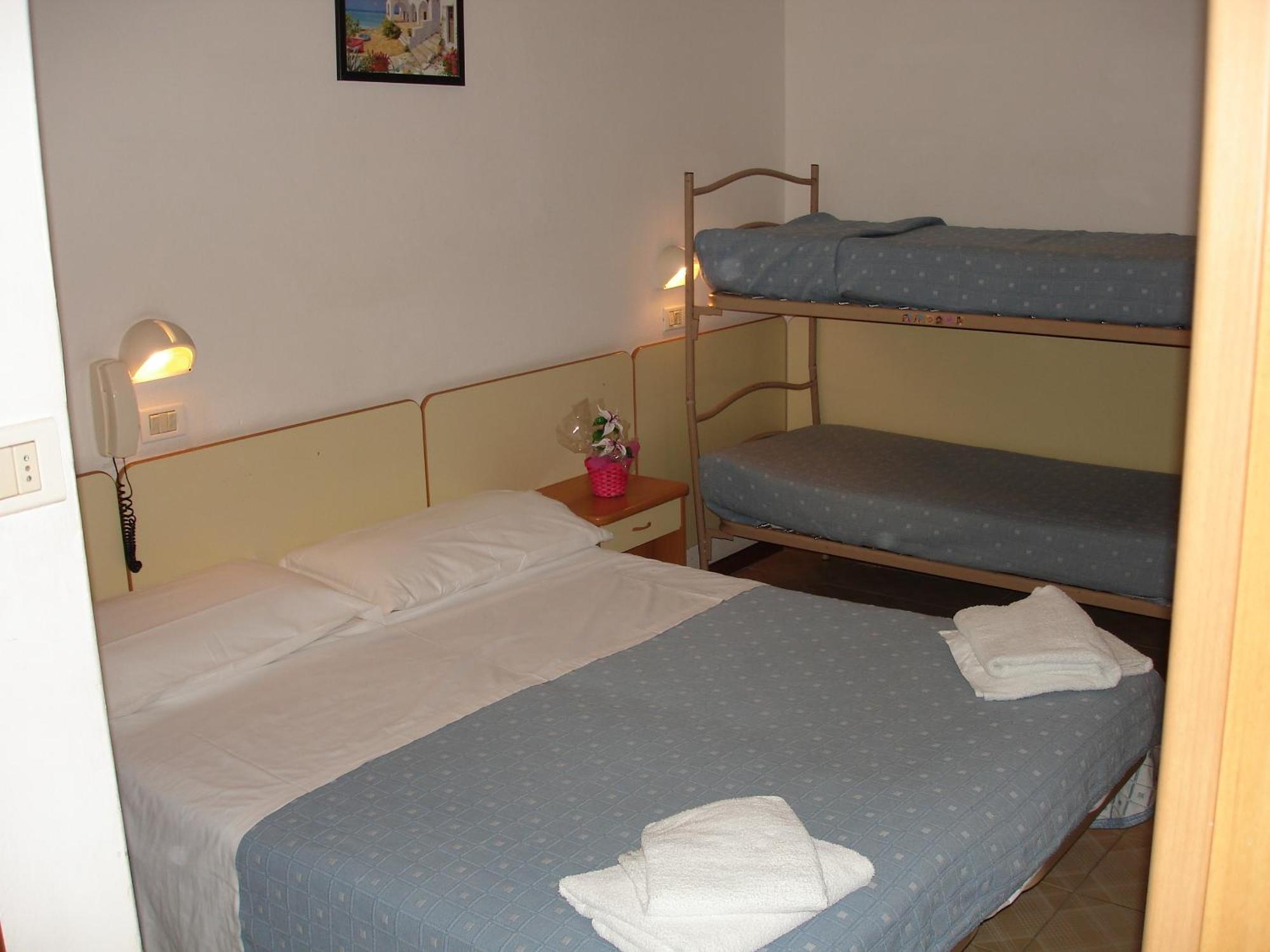 Hotel Madrid Rimini Extérieur photo