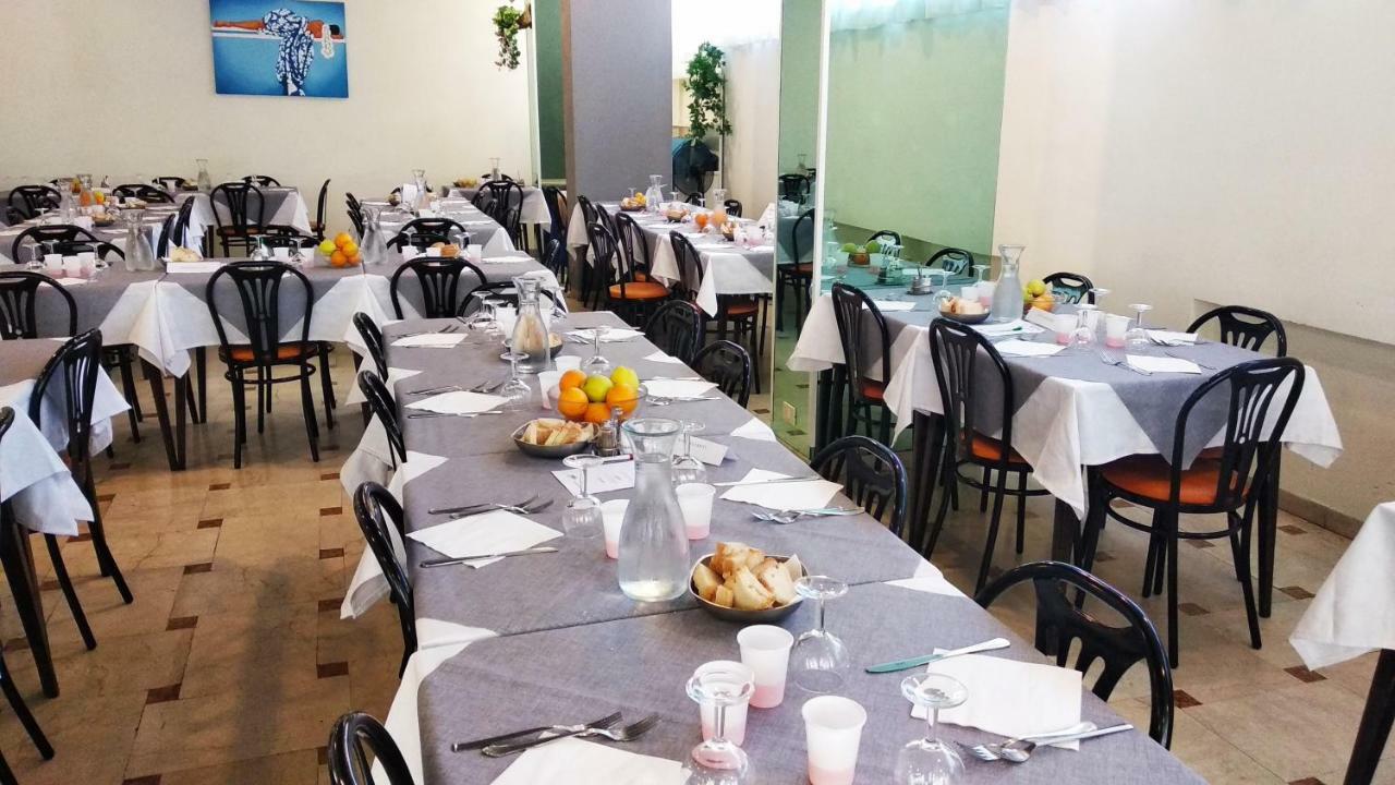 Hotel Madrid Rimini Extérieur photo